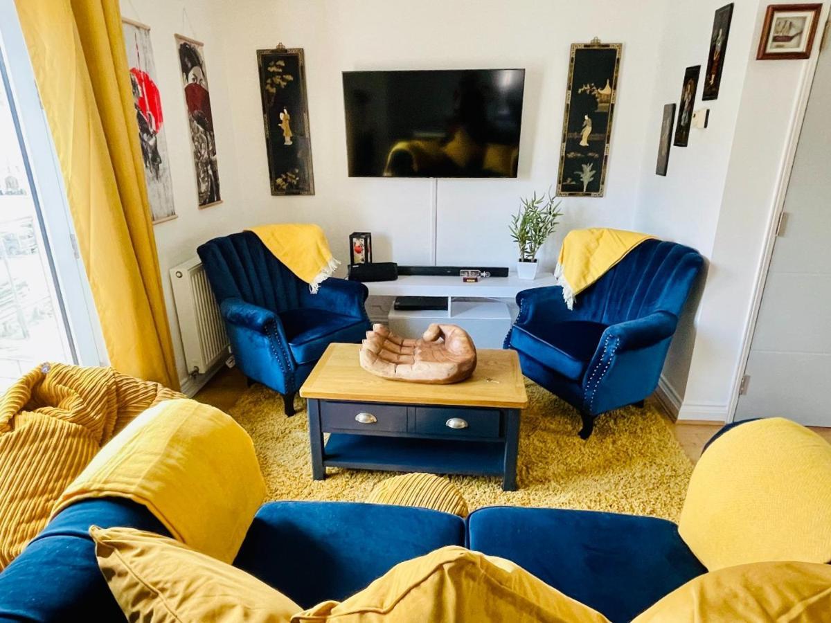 Captains Rest - 2 Bedroom Apartment In The Heart Of Бриксем Экстерьер фото